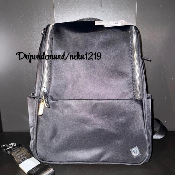 Lululemon City Essentials Small Backpack 10L- Black - Picture 3 of 13